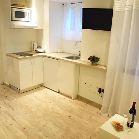 شقة Bonbon دوبروفينك